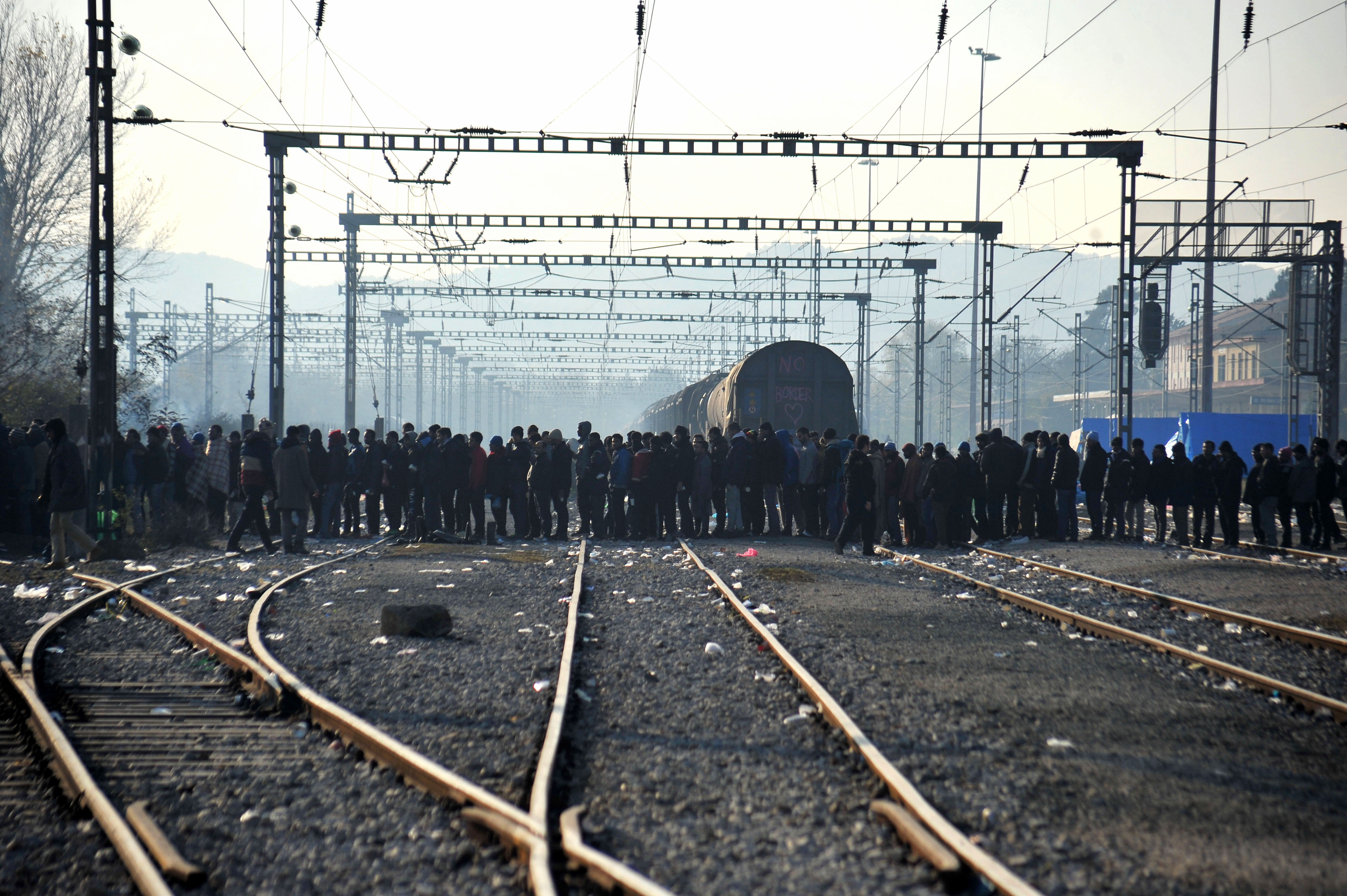 Railroad track in Idomeni cleared – Police concludes operation