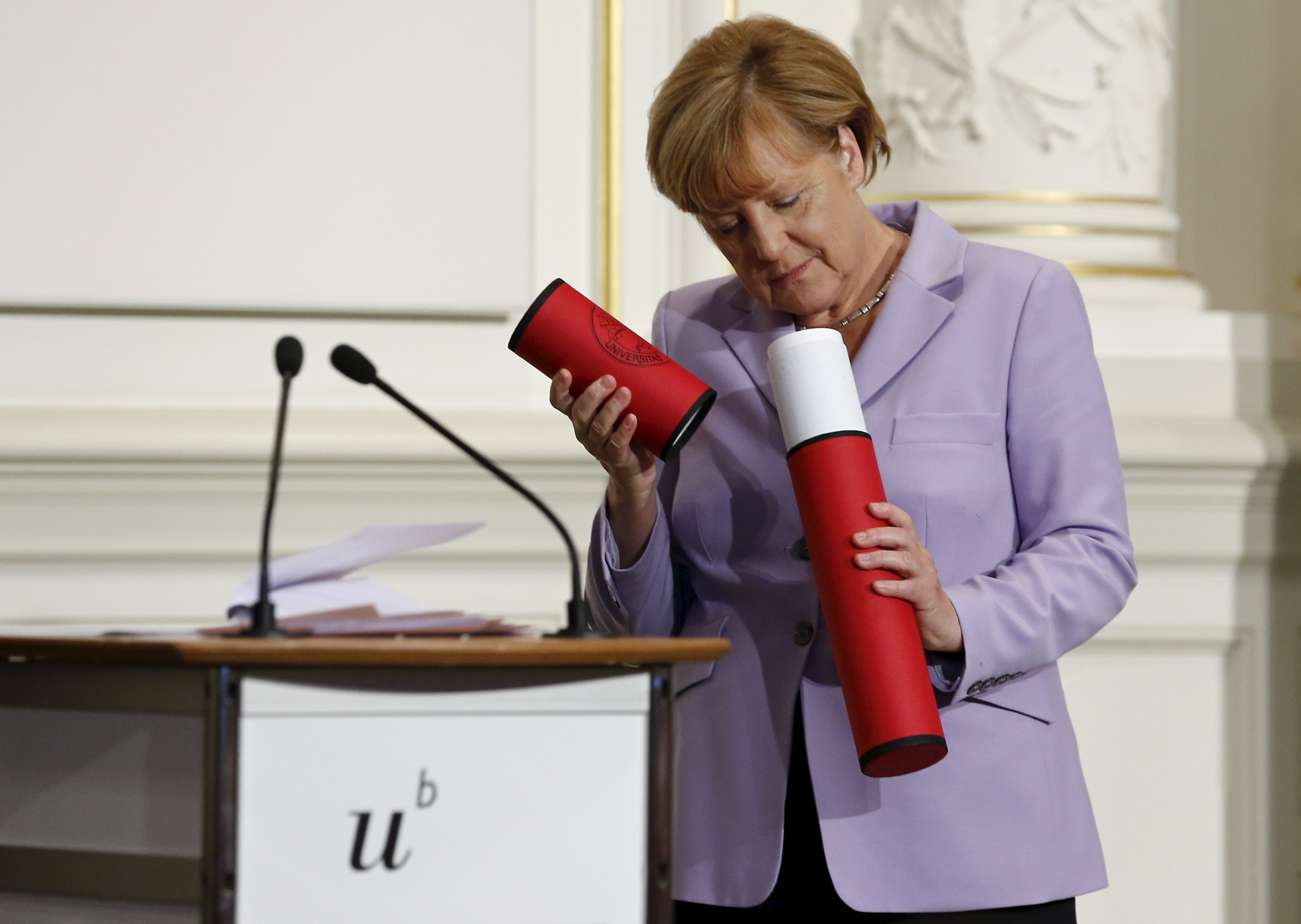 Το 40% των Γερμανών ζητά παραίτηση της Μέρκελ λόγω προσφυγικού
