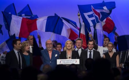 Νέες εποχές: Γιατί κερδίζει η ακροδεξιά;