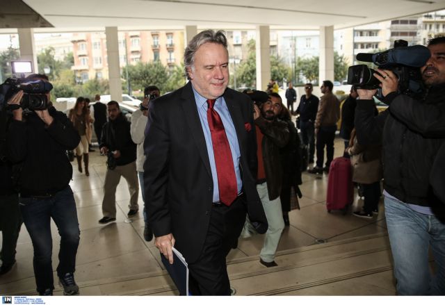 «Χωρίς μειώσεις συντάξεων λύση δεν βρίσκεται»
