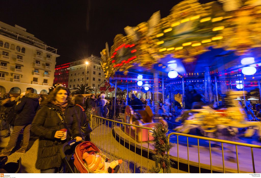 Μπουτάρης για στολισμό Χριστουγέννων: Τι είμαστε; Παρίσι ή Λονδίνο;