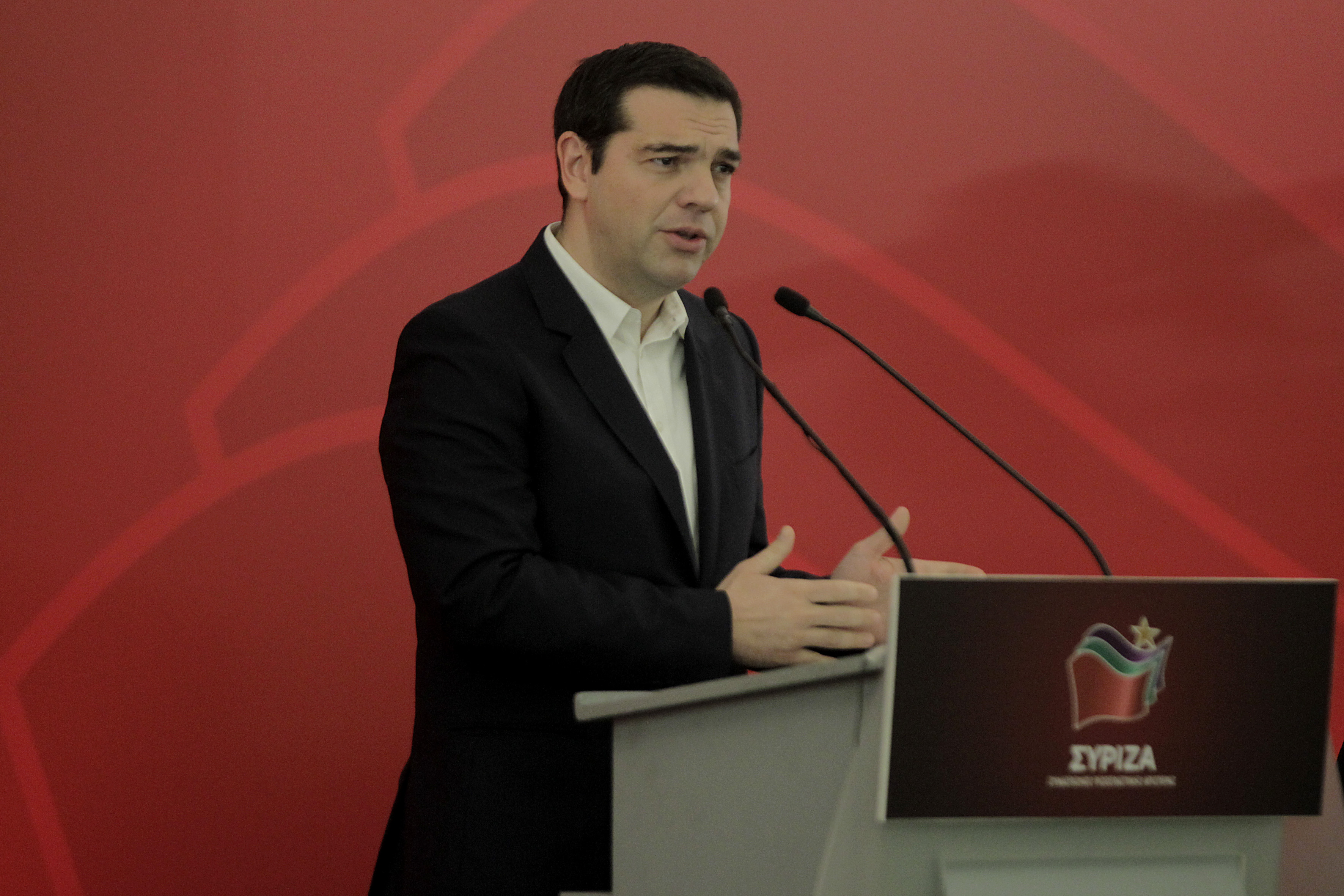 Τσίπρας σε New York Times: Πολύ, πολύ προβληματισμένος για το μέλλον