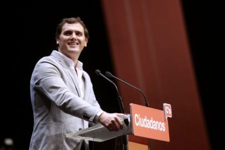 Ισπανία: Κερδίζουν έδαφος Podemos και Ciudadanos