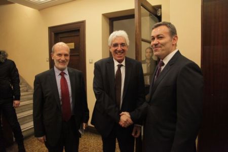 Εισαγγελείς εναντίον εισαγγελέων για τη χρήση προϊόντων υποκλοπής