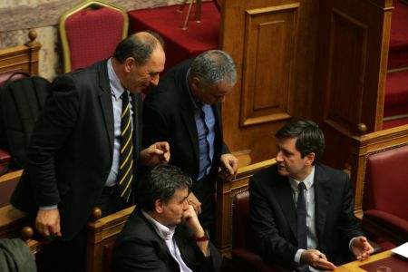 ΝΔ-ΠαΣοΚ-Ποτάμι αποχώρησαν από τη συζήτηση για παράλληλο πρόγραμμα