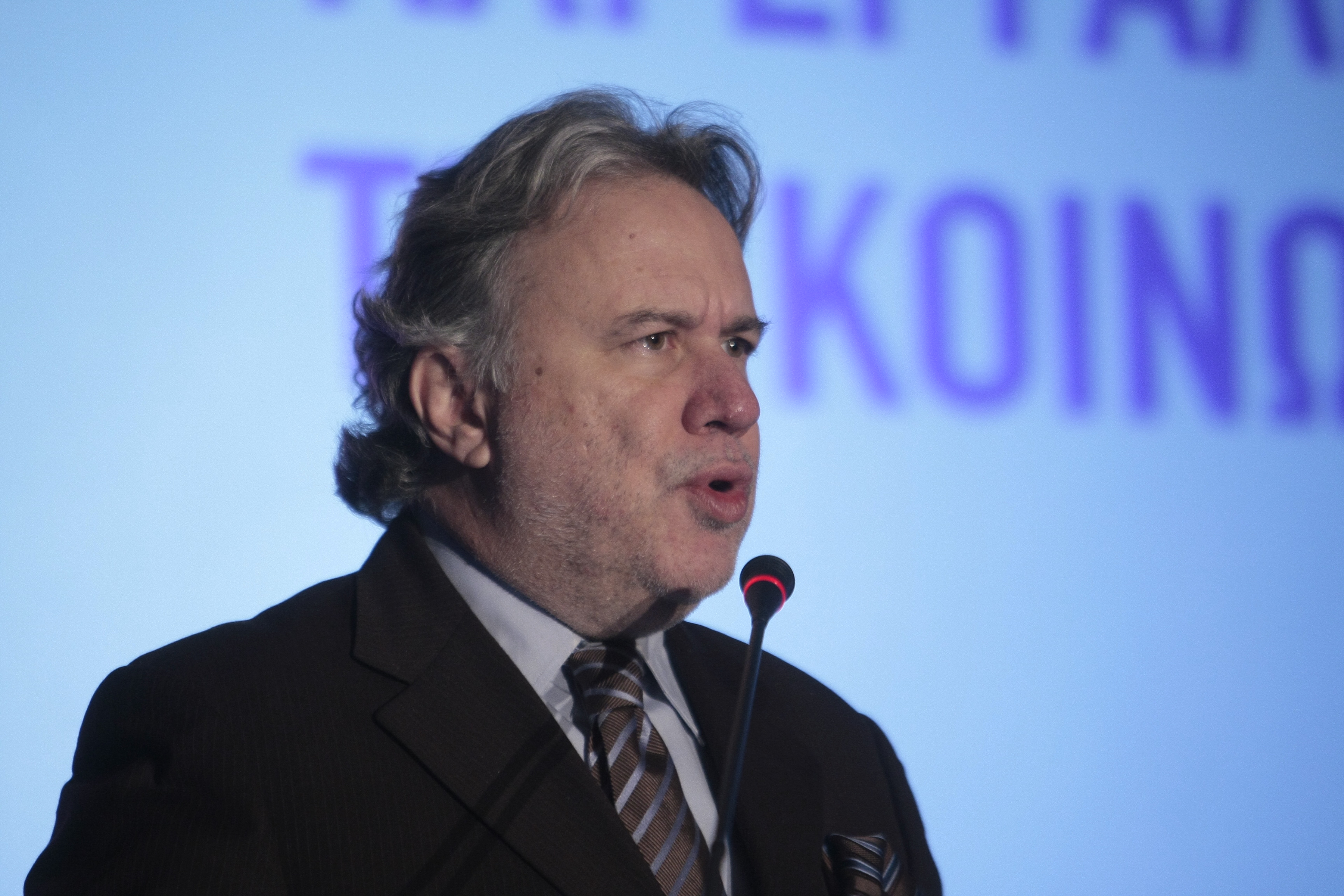 «Στραβά μάτια» στην αύξηση εισφορών