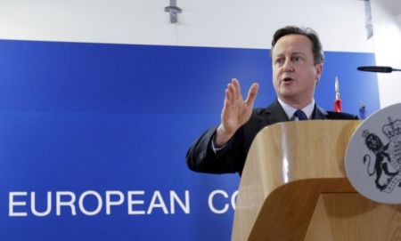 Η ΕΕ απέρριψε την πρόταση Κάμερον για περικοπές παροχών σε μετανάστες