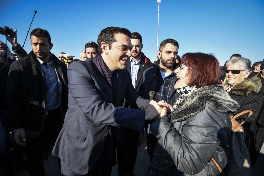 Πρωινή επίσκεψη Τσίπρα σε Κερατσίνι και Δραπετσώνα