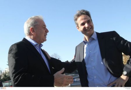 Μητσοτάκης-Αβραμόπουλος: Συνάντηση για ΝΔ και μετανάστευση