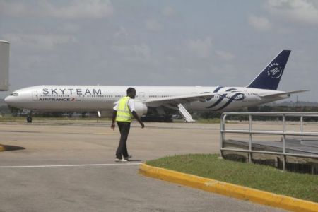 Κρατείται ζευγάρι επιβατών για την ψεύτικη βόμβα στην πτήση της Air France