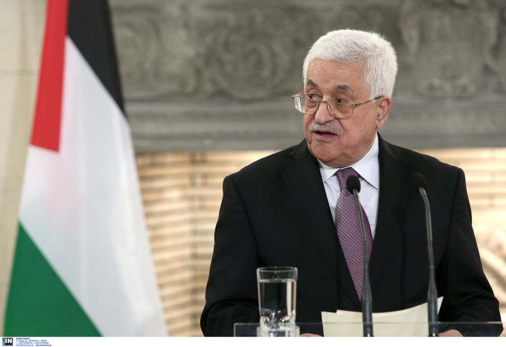 Τραμπ προσκαλεί Αμπάς στον Λευκό Οίκο