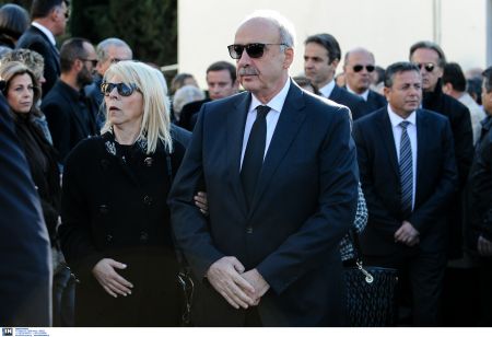 Σύσσωμη η ΝΔ στην κηδεία της αδελφής του Β.Μεϊμαράκη