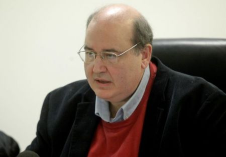 «Άδειασμα» Φίλη σε Τριανταφυλλίδη για τα «δίδακτρα» στα δημόσια σχολεία