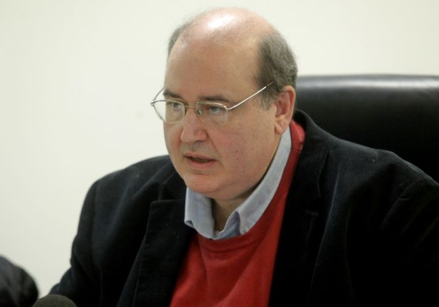 «Άδειασμα» Φίλη σε Τριανταφυλλίδη για τα «δίδακτρα» στα δημόσια σχολεία