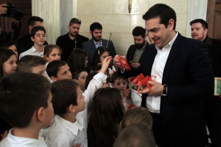 Κυβέρνηση κατά πολυτέκνων με κλειδί τα ΑμεΑ