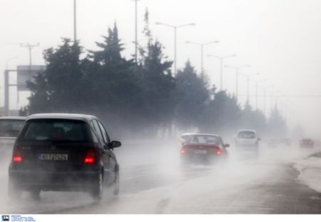 Προβλήματα από την κακοκαιρία σε τρεις νομούς στη Βόρεια Ελλάδα