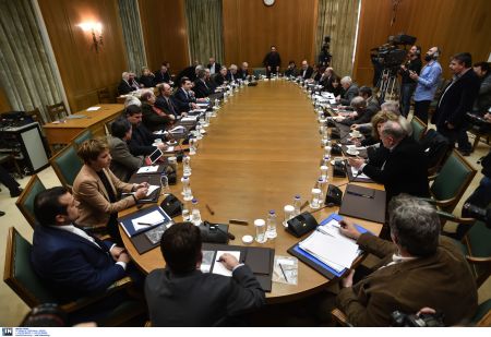 Η κυβέρνηση Τσίπρα στον αστερισμό του e-mail Χαρδούβελη