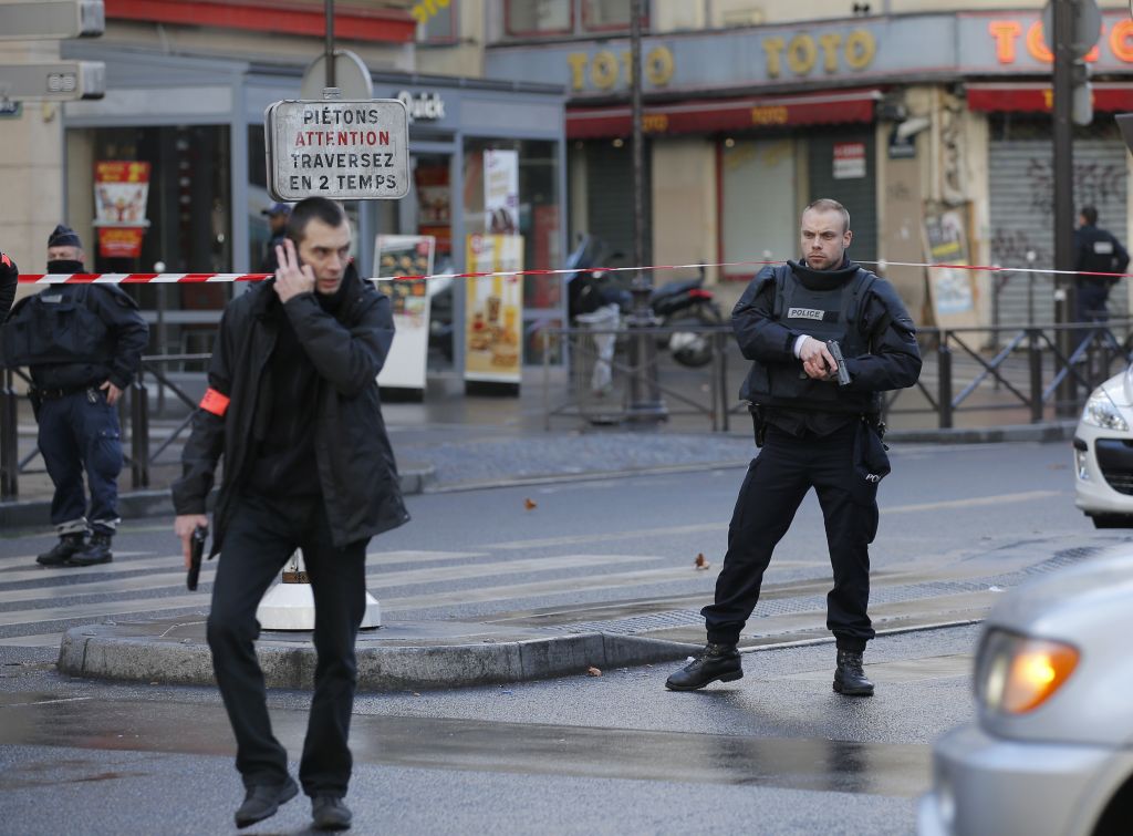 Παρίσι:Νεκρός ο δράστης απόπειρας εισβολής σε αστυνομικό τμήμα