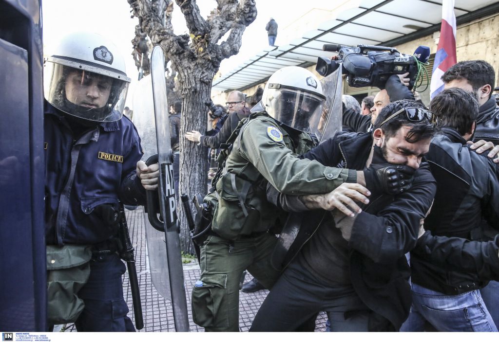 ΕΔΕ για τα χημικά εναντίον του ΠΑΜΕ στο Σύνταγμα