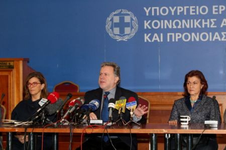 Ναρκoθετούν τις συμβάσεις εργασίας οι διορθώσεις στα «μπλοκάκια»