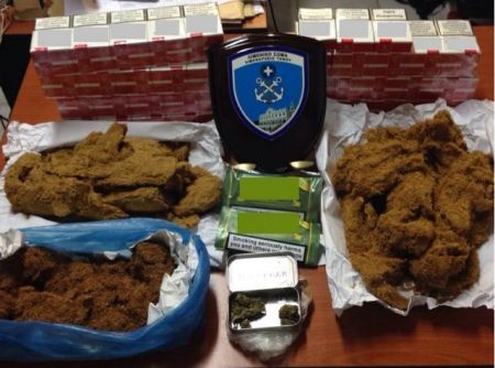 Πάνω από 320 εκατ.λαθραία τσιγάρα κατέσχεσε το Λιμενικό το 2015