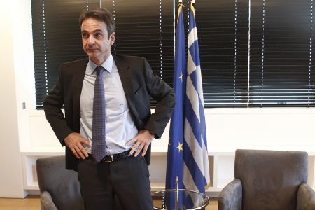 Σε διάταξη μάχης το επιτελείο του Κυριάκου Μητσοτάκη