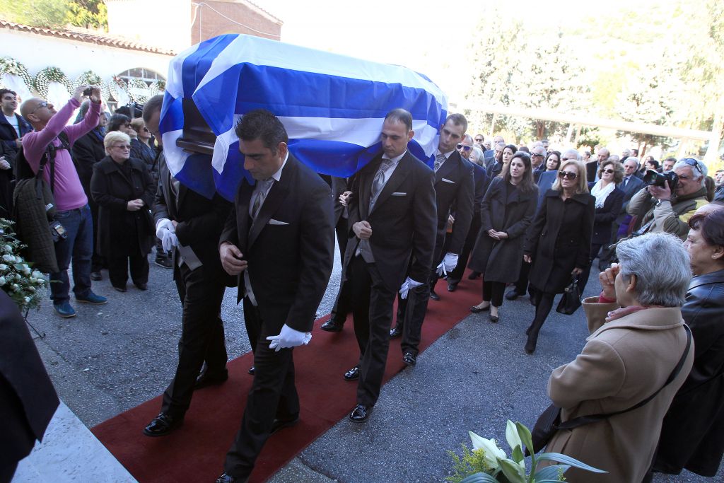 Το «τελευταίο αντίο» στην Αννα Συνοδινού