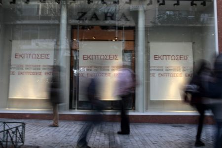 Ανοιχτά τα καταστήματα, απεργούν οι εμποροϋπάλληλοι