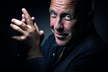 Ρίτσαρντ Φλάναγκαν: «Δεν μπορείς να γράφεις νιώθοντας φόβο»