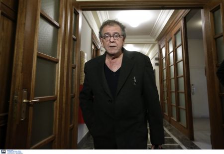 Μουζάλας: Στρατόπεδο για 400.000 μετανάστες ζητούν από την Ελλάδα