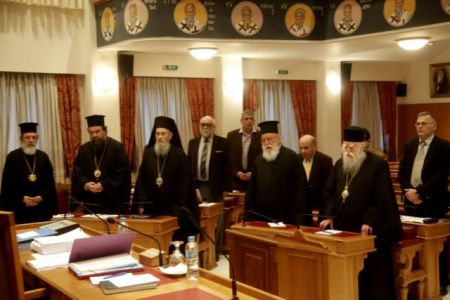 Holy Synod claims that “cremation is like recycling trash”