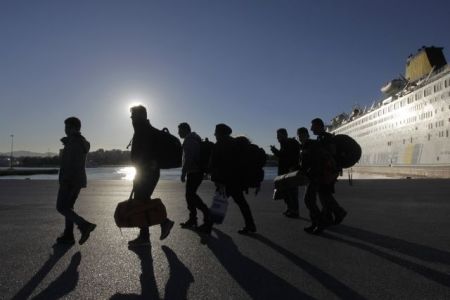 Τουλάχιστον 3.280 πρόσφυγες φιλοξενούνται στο λιμάνι του Πειραιά