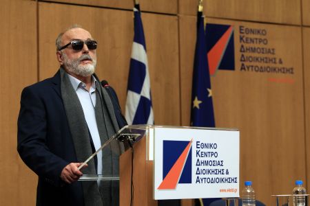 Κουρουμπλής: Οριο στις θητείες βουλευτών στον νέο εκλογικό νόμο