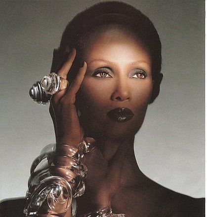 Ιμάν: λεπτομέρειες από τη ζωή της συζύγου του Ντέιβιντ Μπόουι