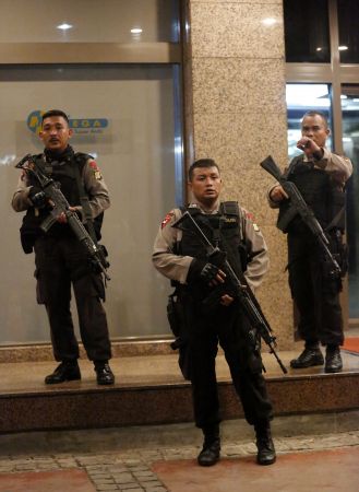 Έρευνες στην Τζακάρτα για πυρήνες της ISIS, συνελήφθησαν τρεις ύποπτοι