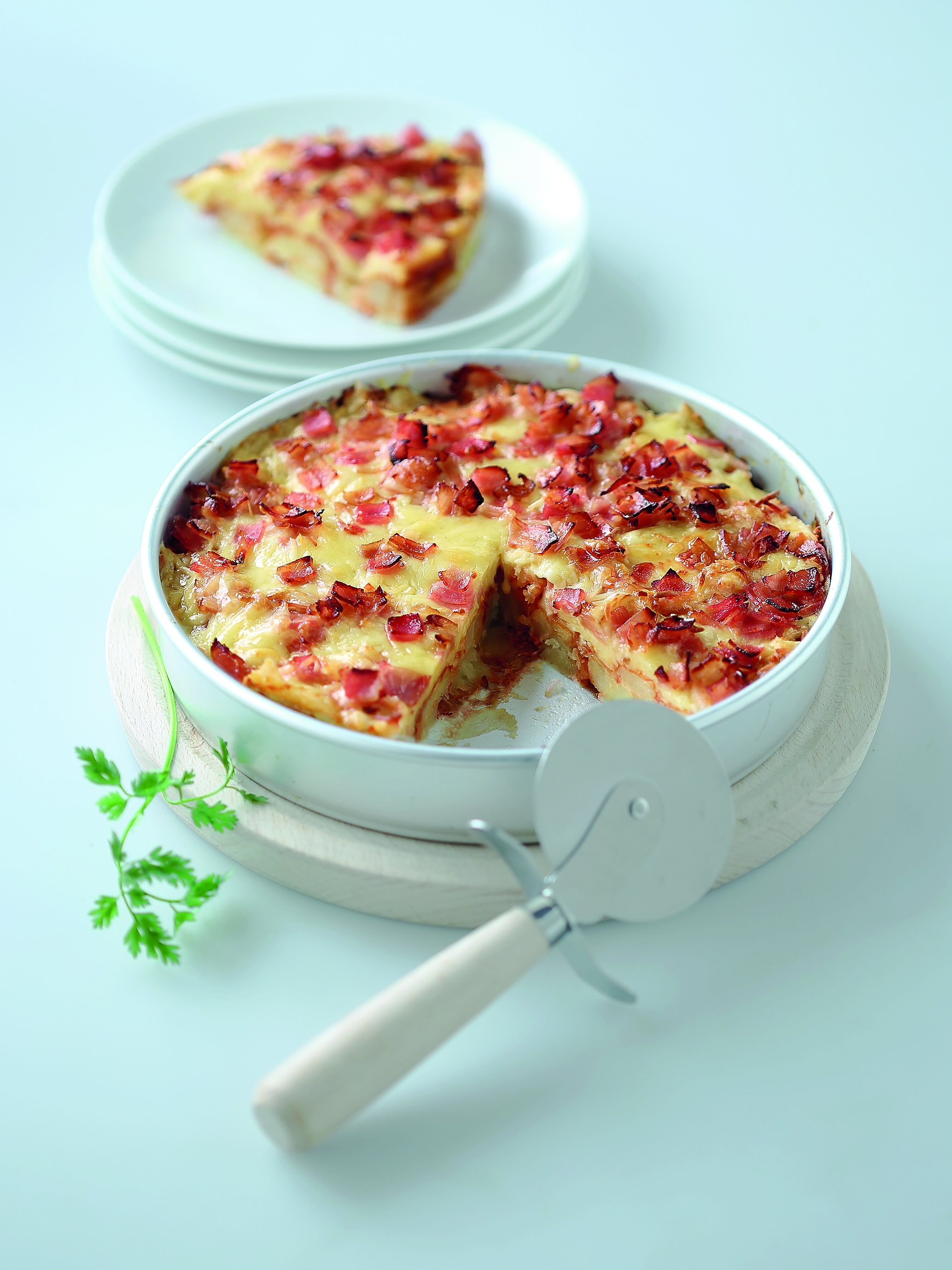 Πίτσα πάνω σε τηγανητές πατάτες