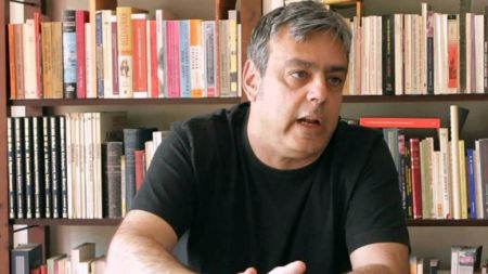 Χρ. Βερναρδάκης: Δεν υπάρχουν, αθρόοι διορισμοί, στο Δημόσιο, μόνο, κάποιες περιπτώσεις μετακλητών