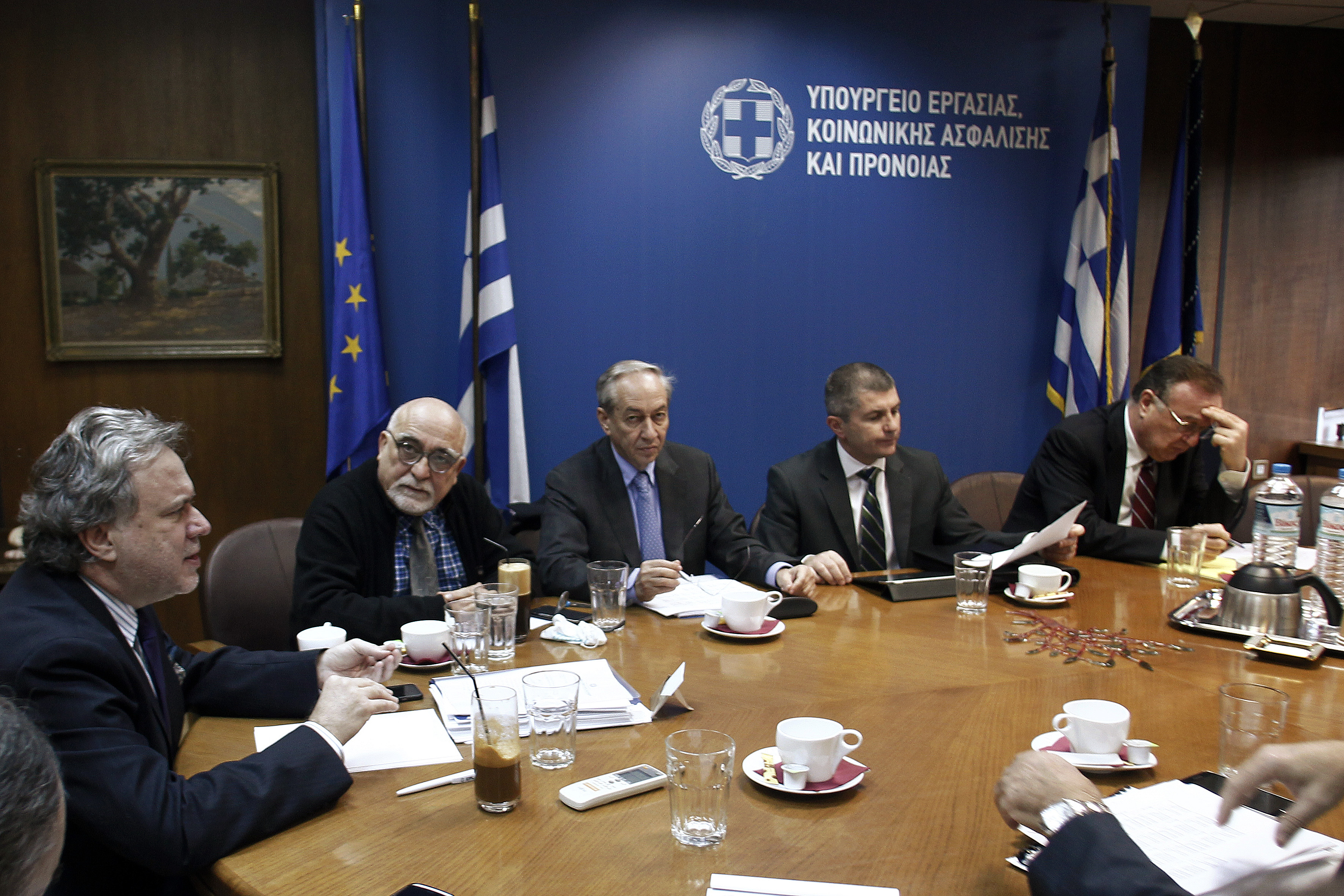 Government examining changes to pension system reform