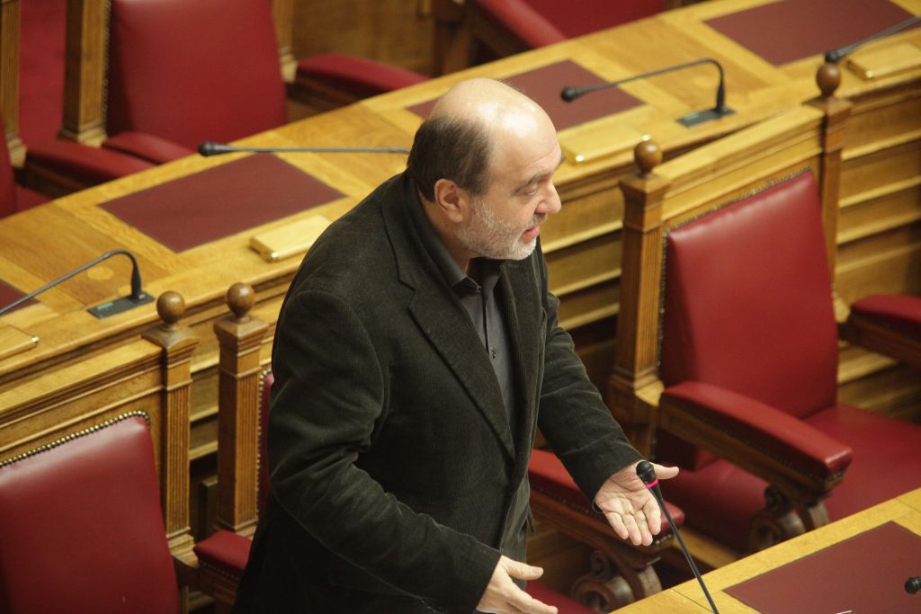 Κεγκέρογλου προς Αλεξιάδη: «Θέλεις ψυχίατρο»!