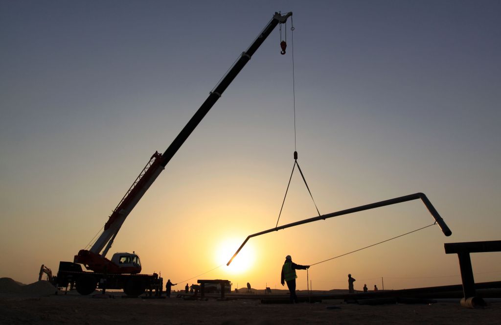 Iran’s Deputy Minister of Oil visits Athens on Friday for talks with ELPE