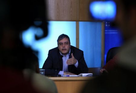 «Φωτιά» άναψε μεταξύ Ολυμπιακού και ΣΥΡΙΖΑ το θέμα «Βερναρδάκη»