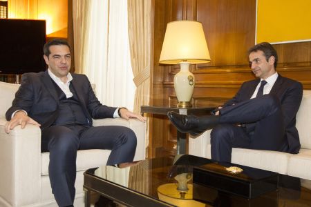 Συγκρουσιακό το κλίμα στη συνάντηση Αλ. Τσίπρα – Κ. Μητσοτάκη