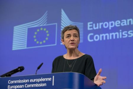 Μαργκρέτε Βεστάγκερ: Η επίτροπος που… τρομάζει τα μονοπώλια