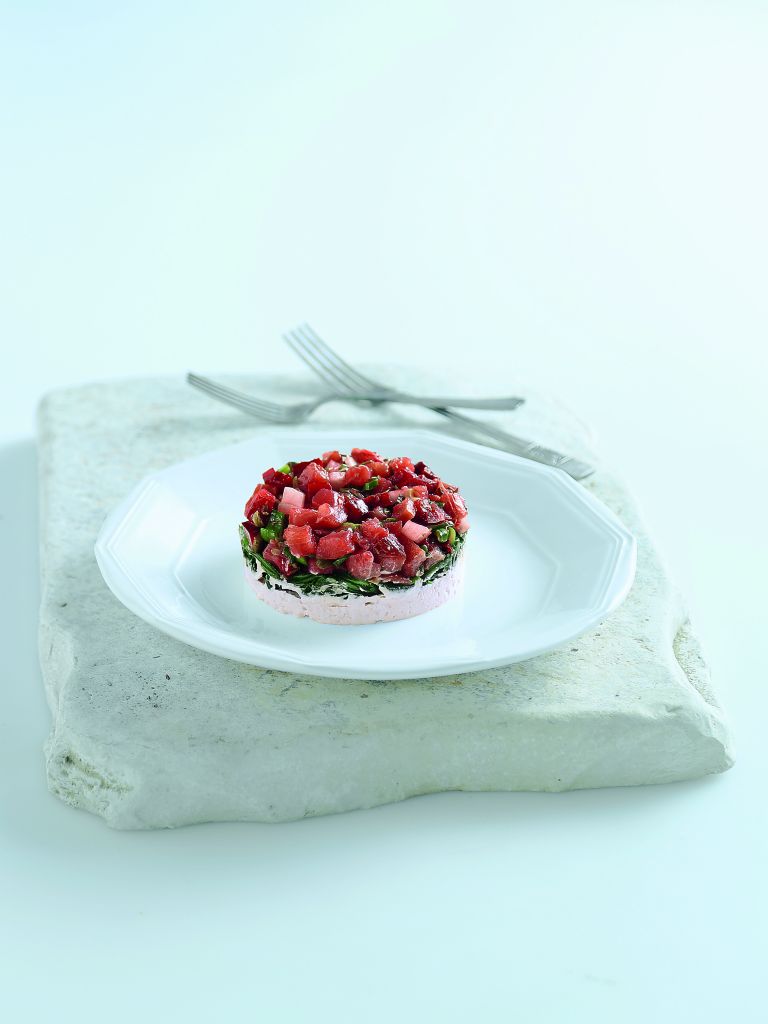 Τόνος με ραδίκια και ταραμά