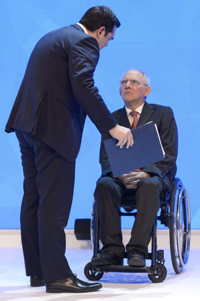 Μέρκελ-Σόιμπλε-Τσίπρας: Το τρίγωνο της αβεβαιότητας