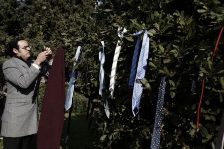 Αγροτικά μπλόκα, εργαζόμενοι στο Δημόσιο και επιστημονικοί φορείς πιέζουν την κυβέρνηση