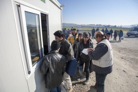 πΓΔΜ για προσφυγικό: Αυστηρότεροι έλεγχοι και αιχμές κατά της Αθήνας