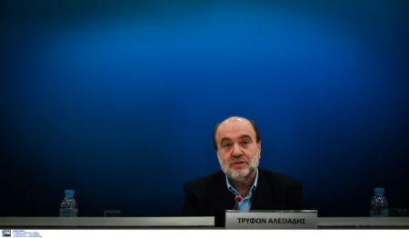 Αλεξιάδης: Δεν θα διαγραφούν τα χρέη όσων φοροδιαφεύγουν