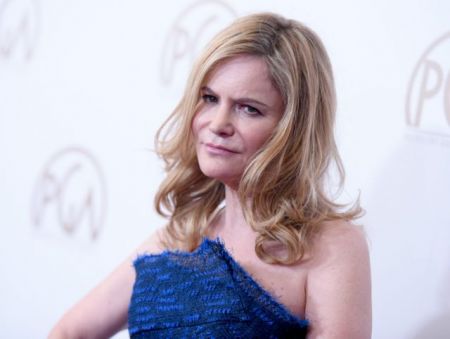 Τα δύο πρόσωπα της Τζένιφερ Τζέισον Λι