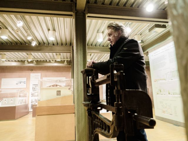 Τηλεοπτικό μάθημα ιστορίας